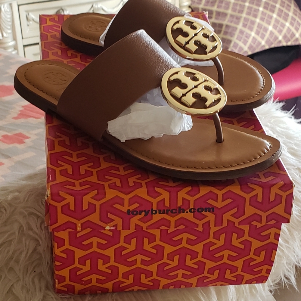 Llike New Torry Burch sandals zise 5.5